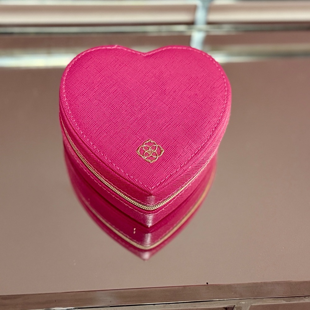 Kendra Scott Pink Heart Shaped Jewelry Case